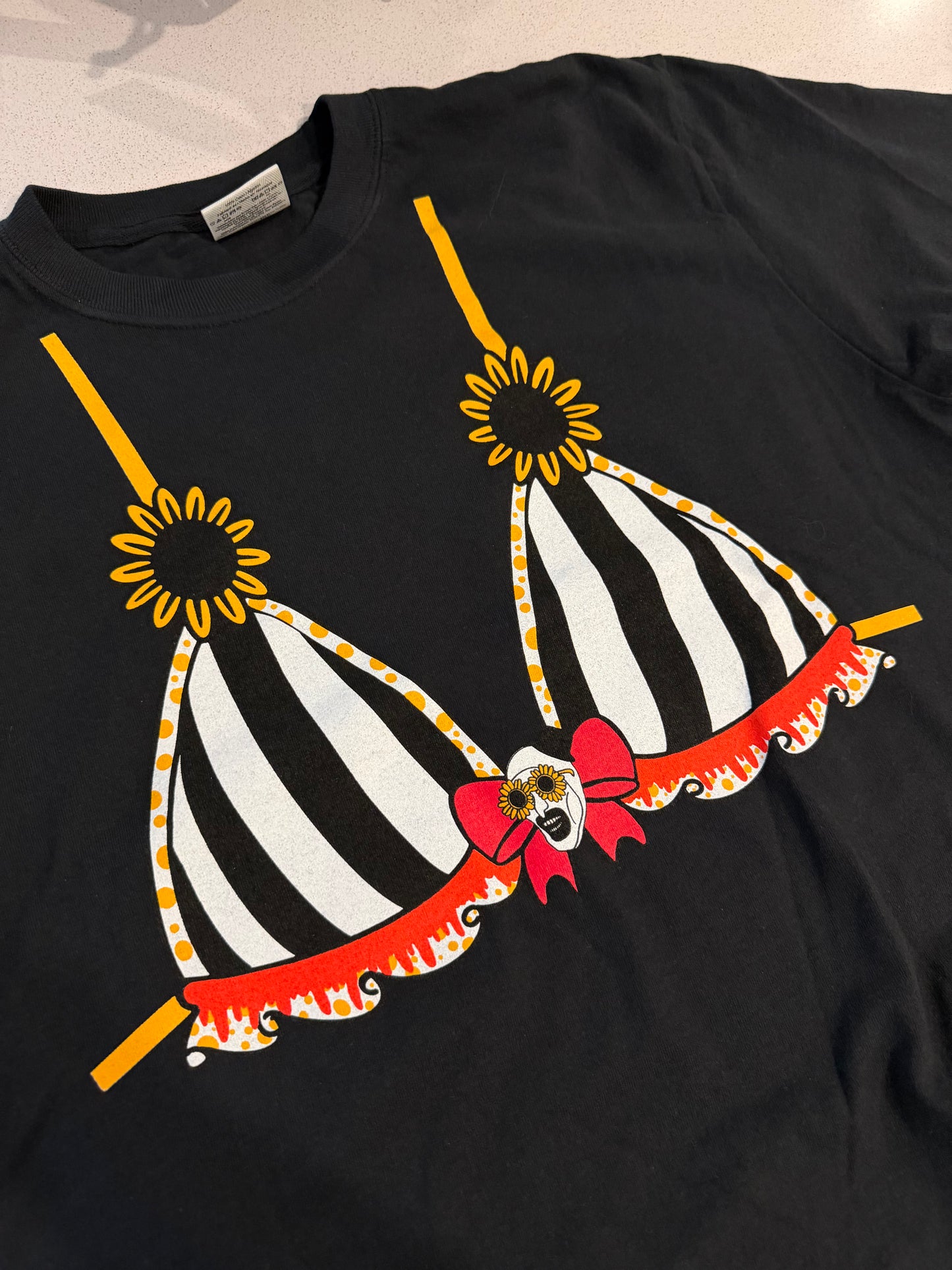 Artkini Tee